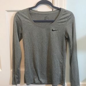 Gray Nike Long Sleeve 🐦🌪